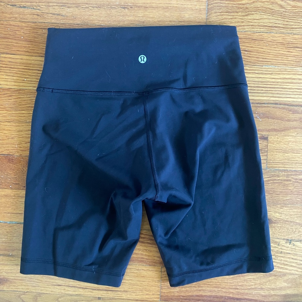 Size 8 black lululemon bike shorts